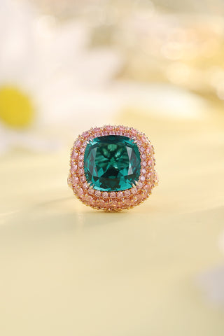 18K gold 6.5ct emerald ring，anniversary，birthday，holiday present，lab grown gemstones，cushion cut