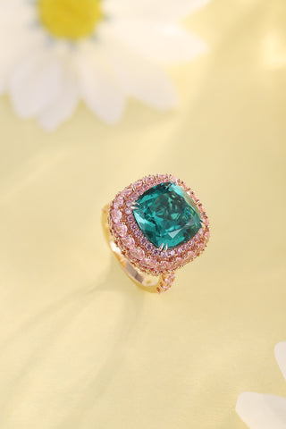 18K gold 6.5ct emerald ring，anniversary，birthday，holiday present，lab grown gemstones，cushion cut