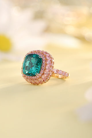 18K gold 6.5ct emerald ring，anniversary，birthday，holiday present，lab grown gemstones，cushion cut